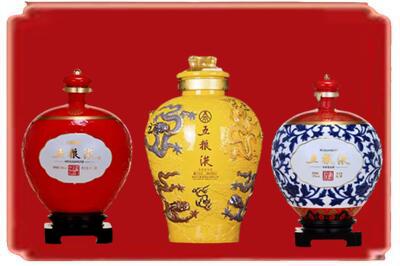 新余市烟酒回收五粮液各种摆件.jpg